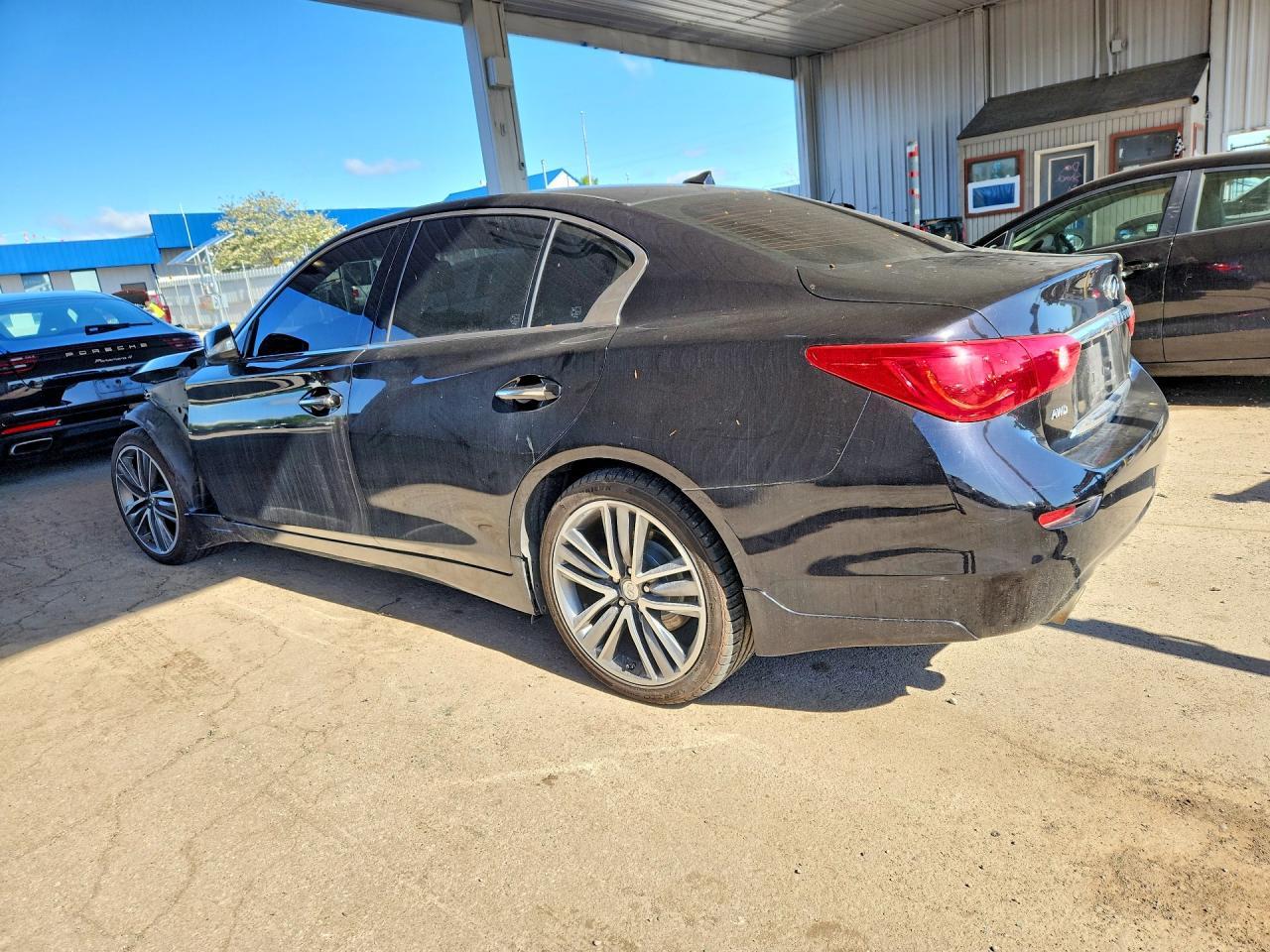 2015 Infiniti Q50 Premium - Фото 2