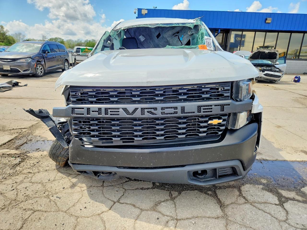 2020 Chevrolet Silverado - Фото 5