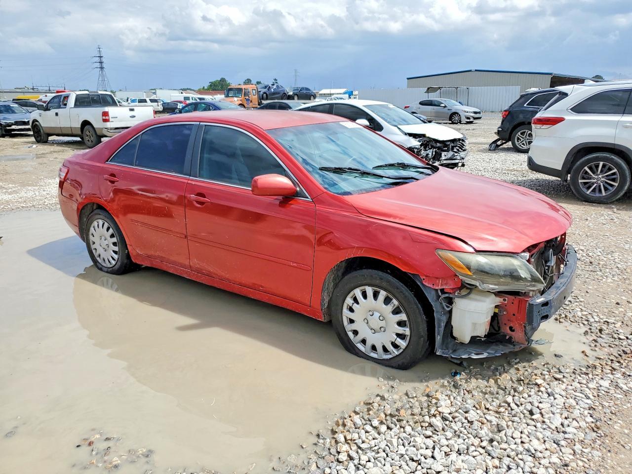 2010 Toyota Camry Le - Image 4