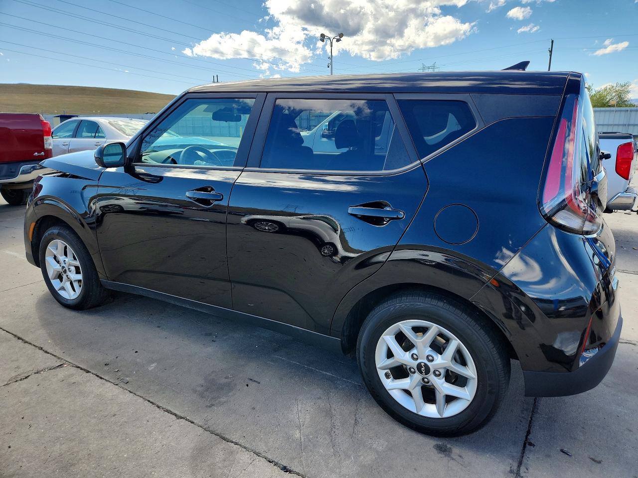 2025 Kia Soul Lx - Фото 2
