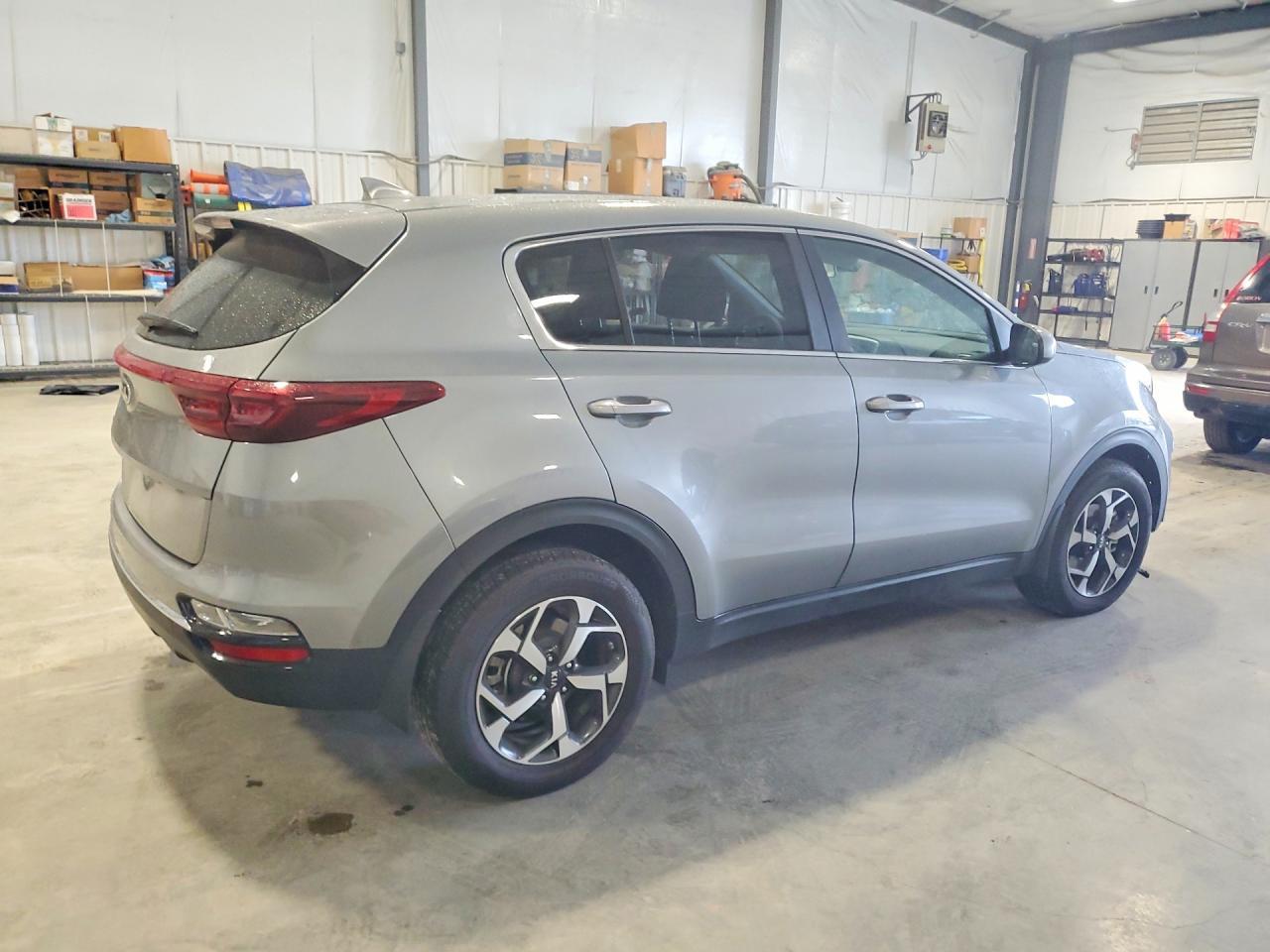 2022 Kia Sportage Lx - Image 3