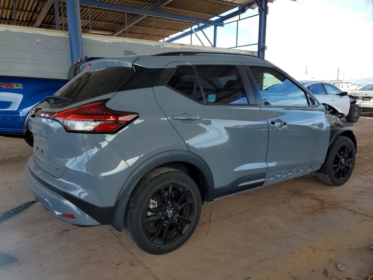 2023 Nissan Kicks Sr - Фото 3