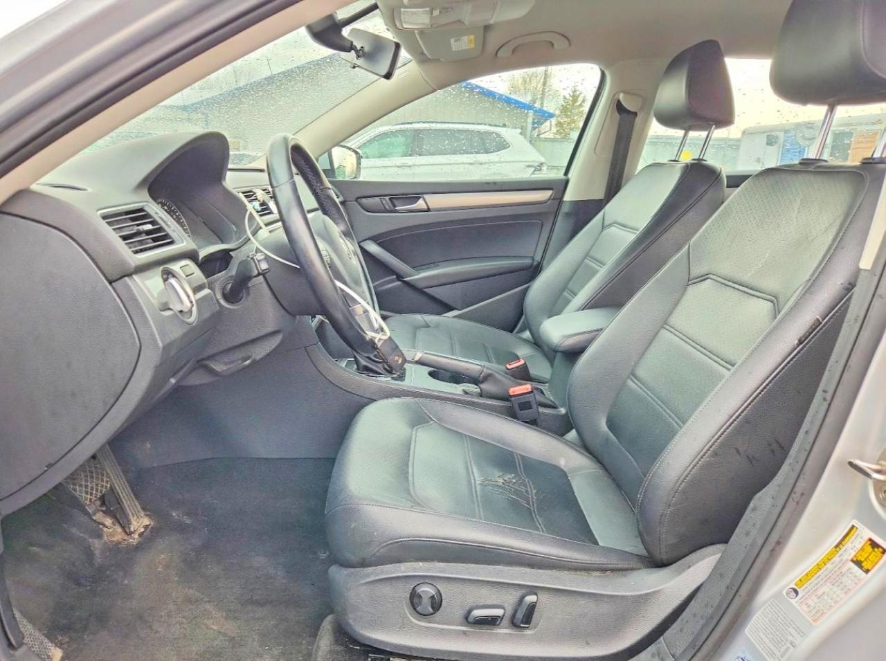 2015 Volkswagen Passat S - Image 7