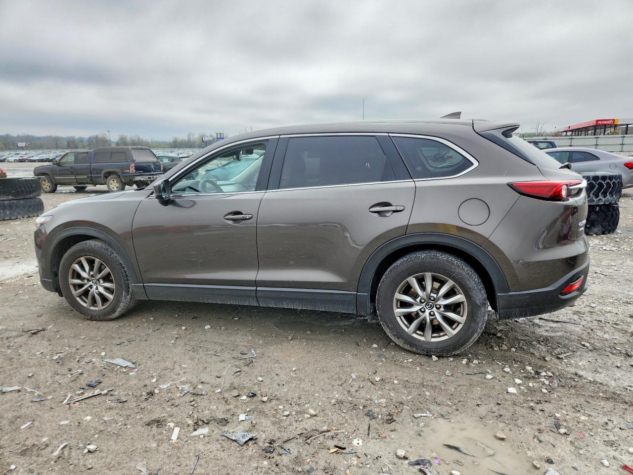 2018 Mazda Cx-9 Touring - Image 2