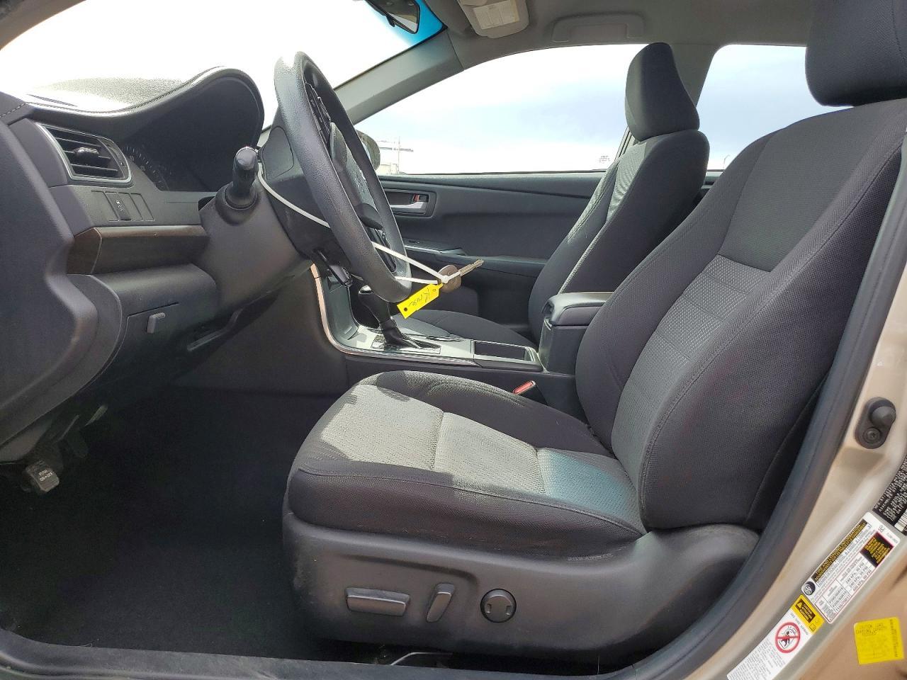 2015 Toyota Camry Le - Image 7
