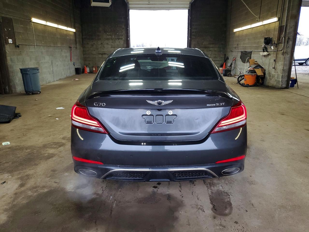 2019 Genesis G70 3.3T Advanced - Image 6