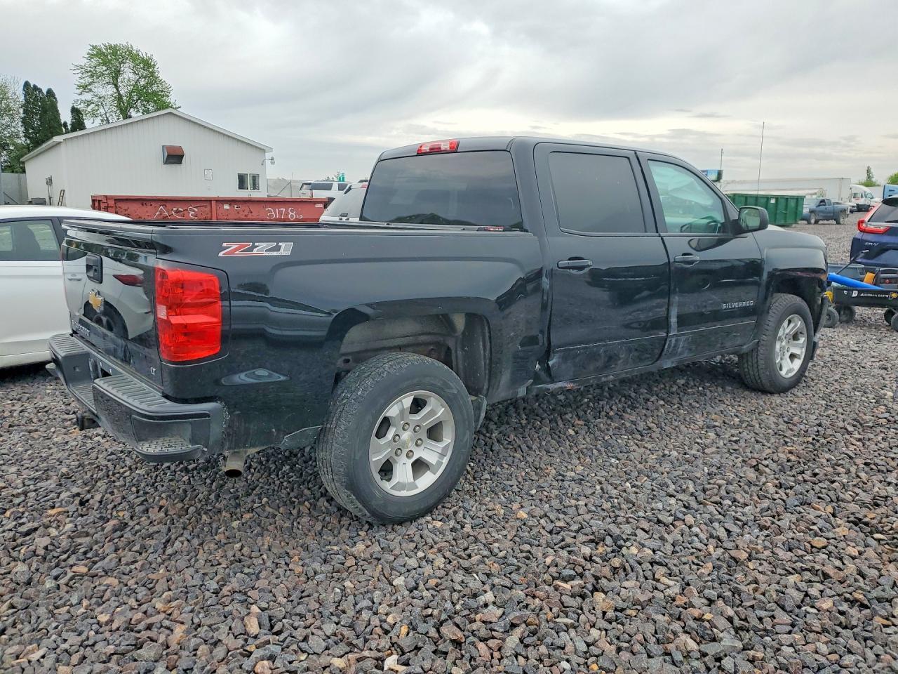 2017 Chevrolet Silverado K1500 Lt - Image 3