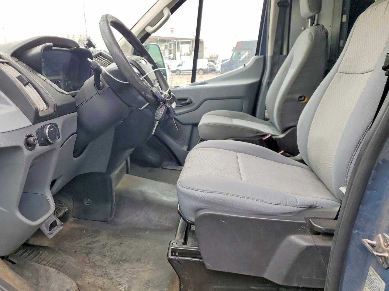 2019 Ford Transit 250 Delivery Van - Image 7