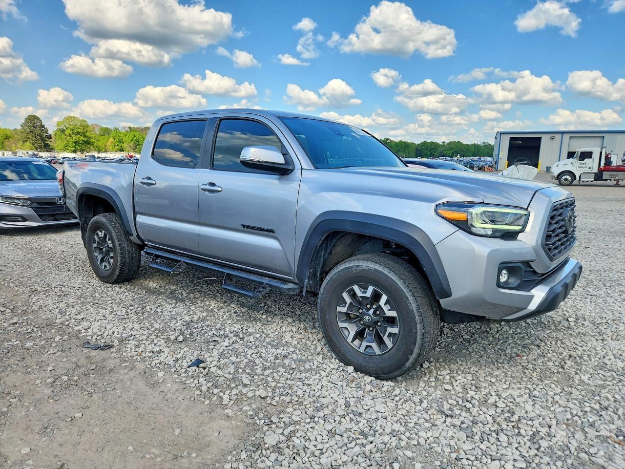 2021 Toyota Tacoma - Image 4