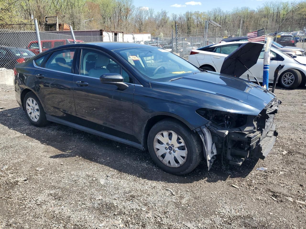 2014 Ford Fusion S - Фото 4