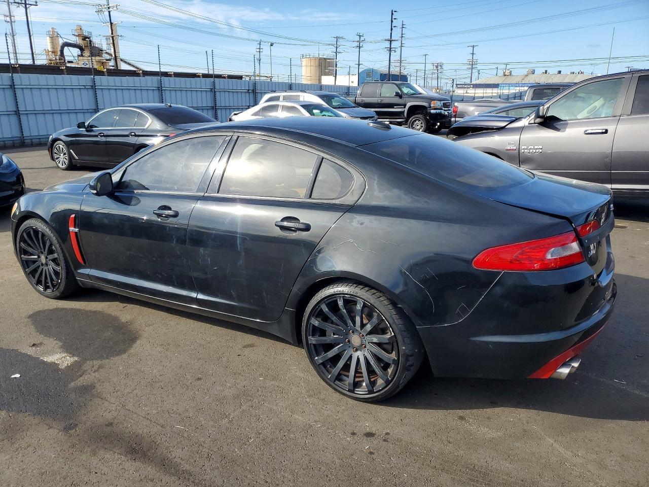 2010 Jaguar Xf Supercharged - Фото 2