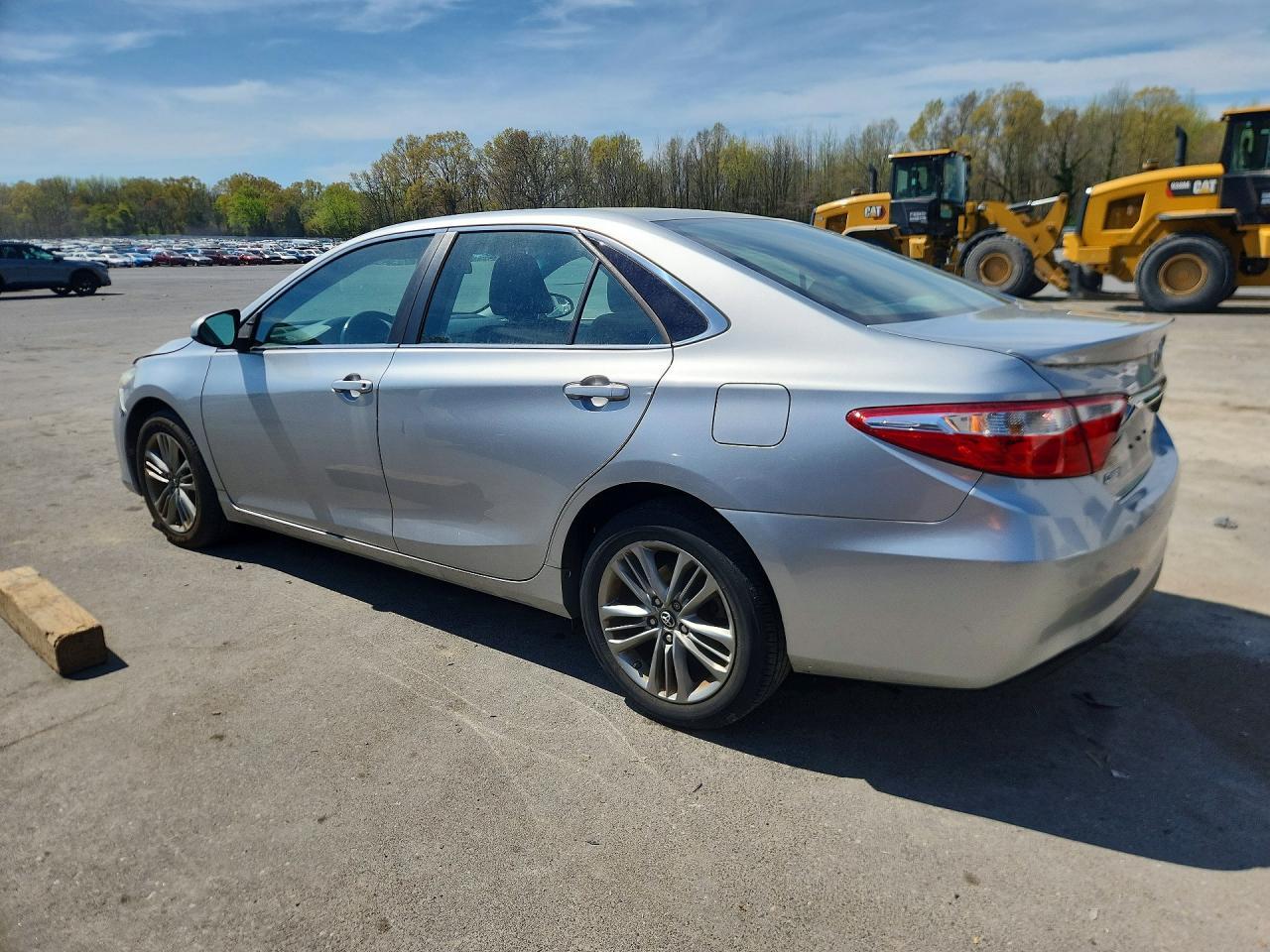 2017 Toyota Camry Se - Image 2