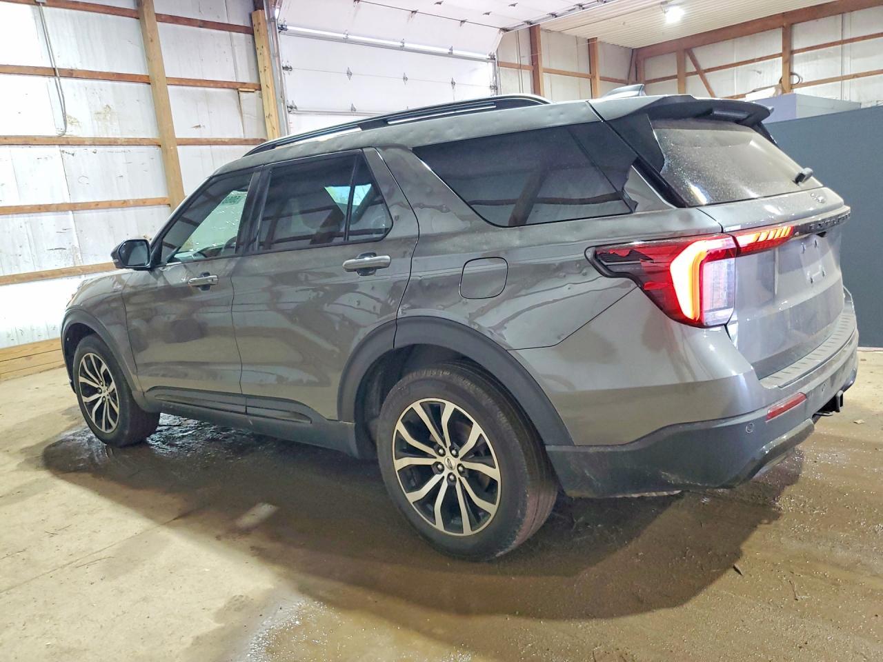 2025 Ford Explorer St-Line - Фото 2