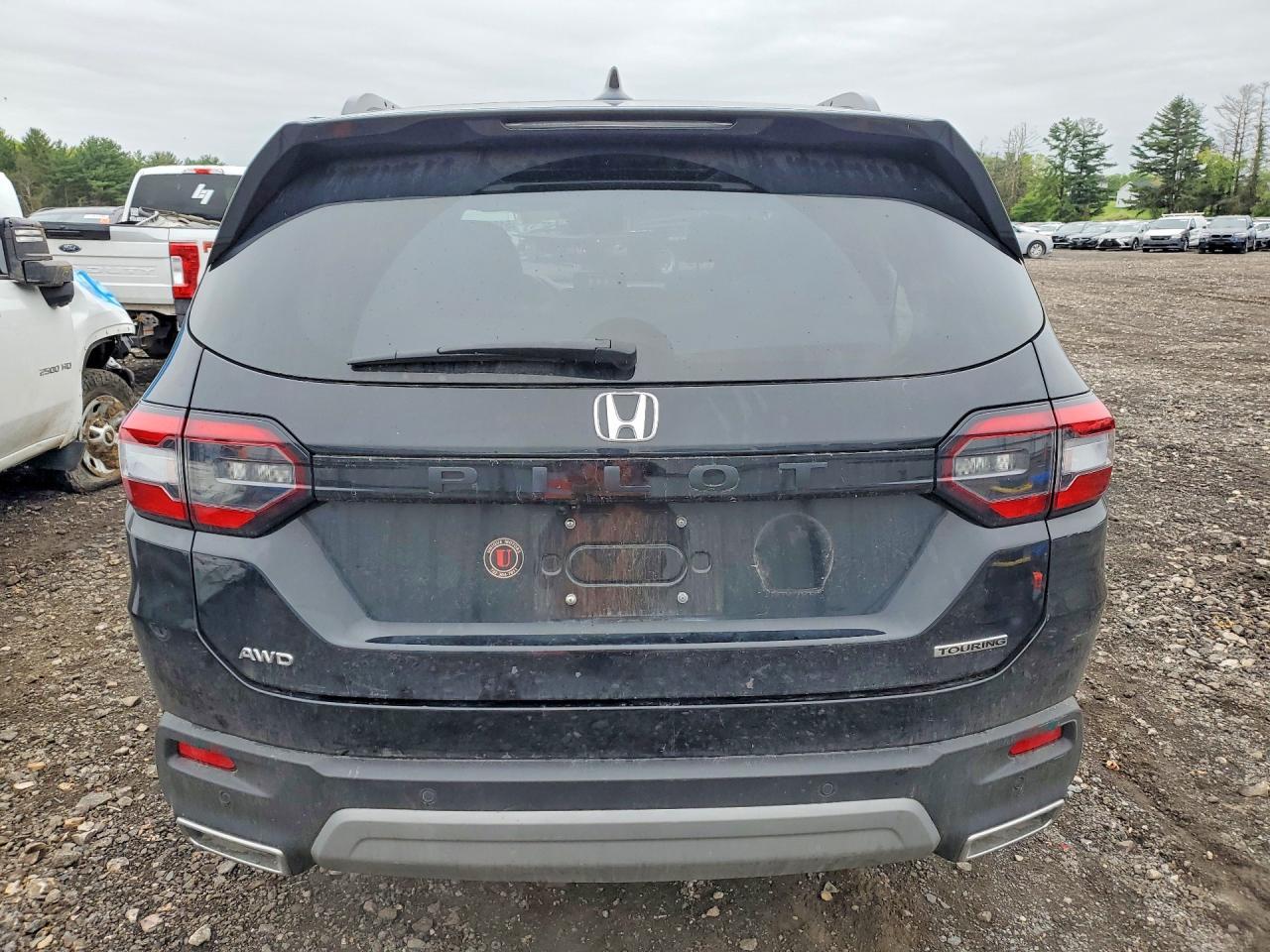 2025 Honda Pilot Touring - Image 6