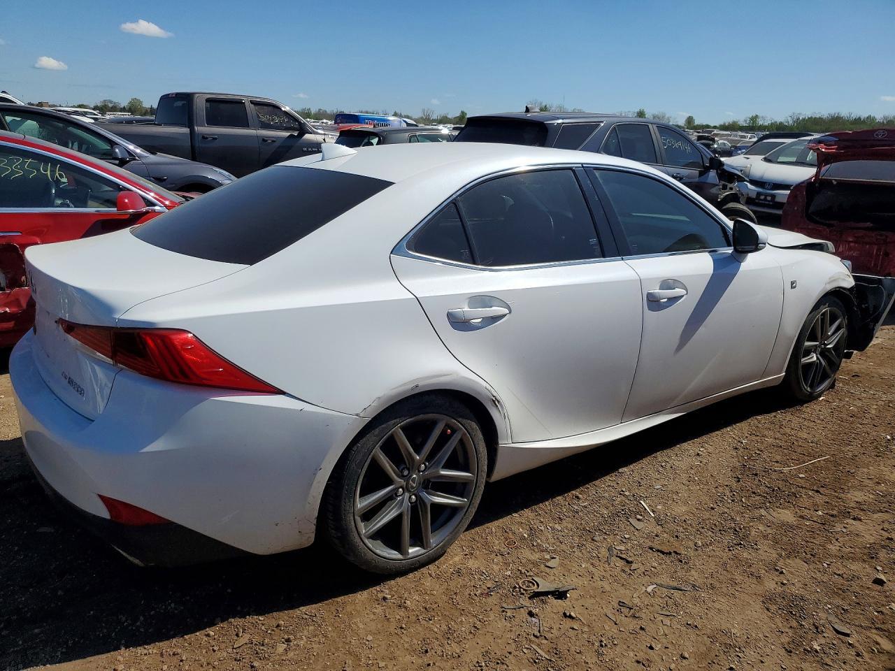 2017 Lexus Is 300 - Фото 3