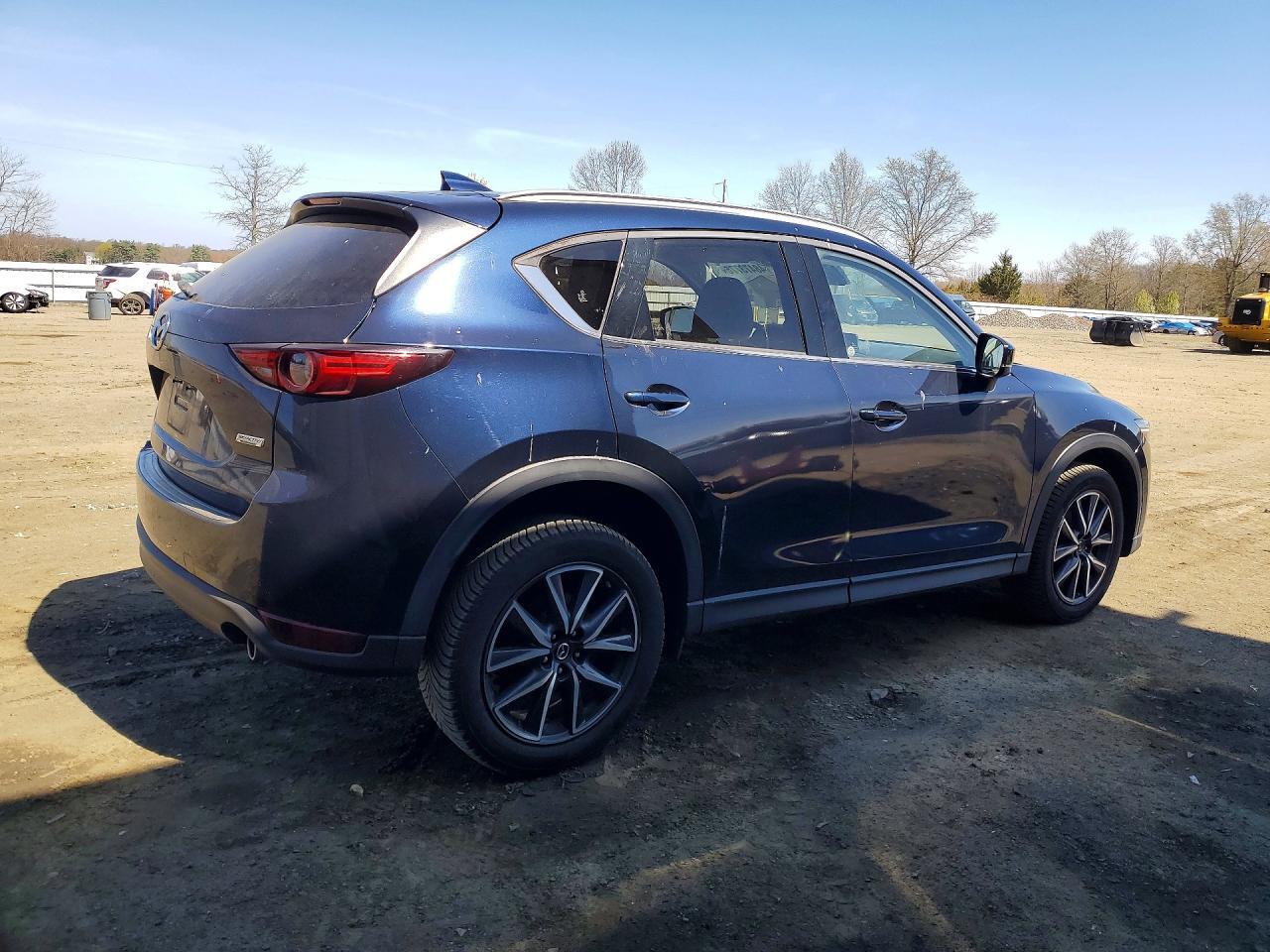 2018 Mazda Cx-5 Grand Touring - Image 3