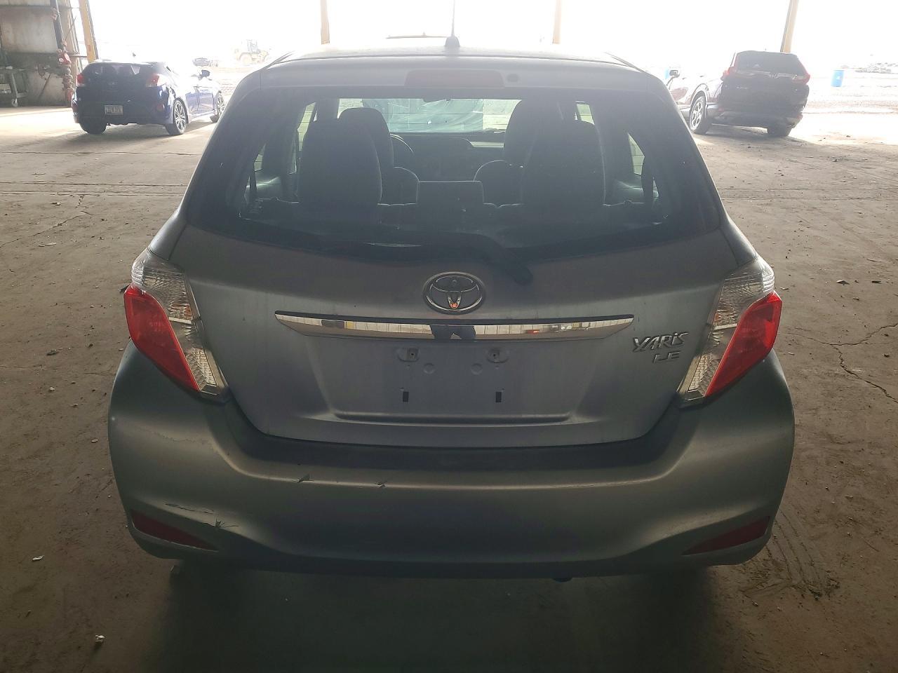 2013 Toyota Yaris 5-Door Le - Image 7
