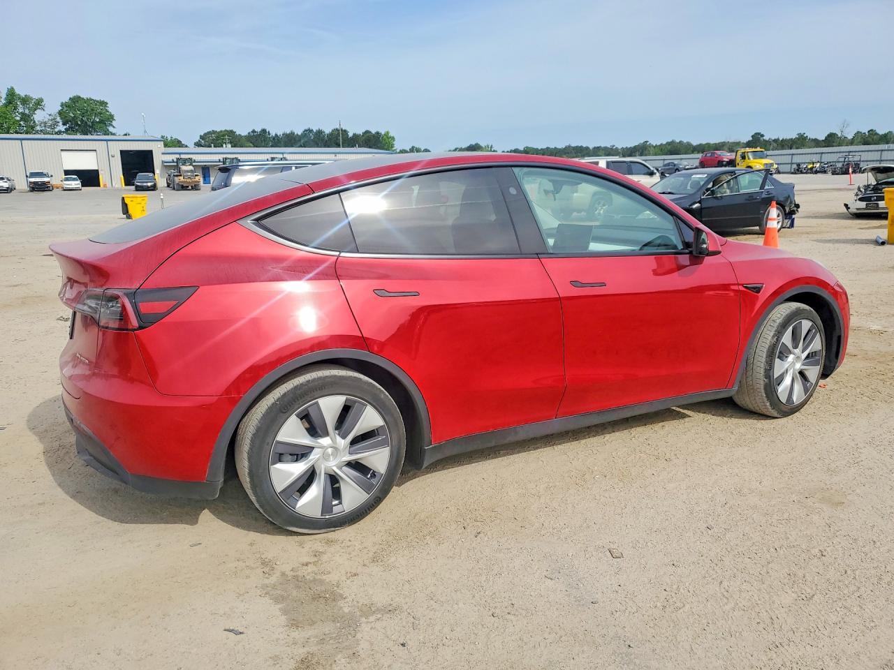 2023 Tesla Model Y - Фото 3