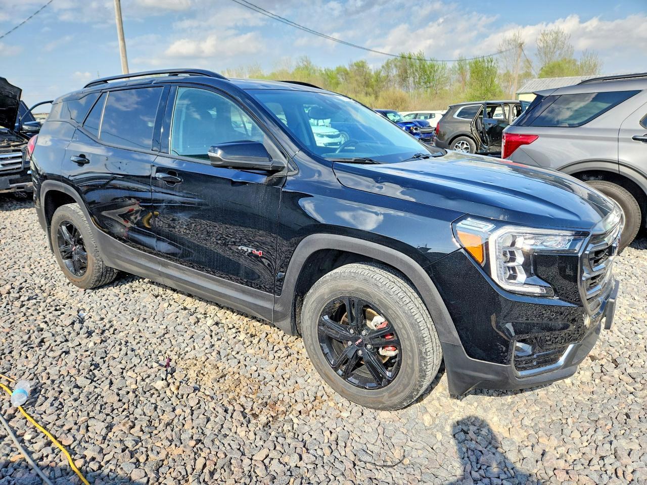 2023 GMC Terrain At4 - Фото 4