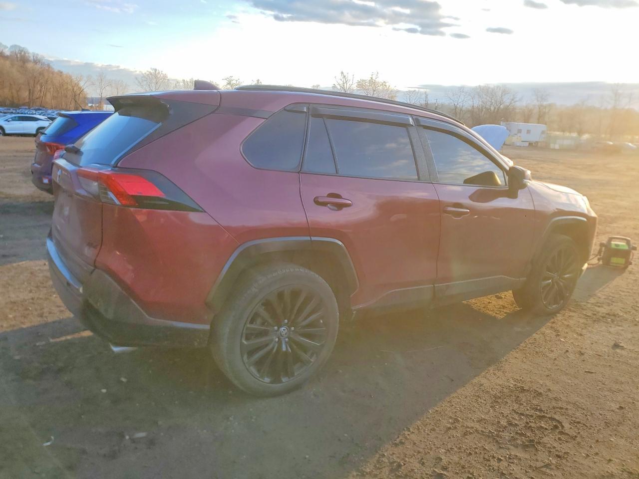 2022 Toyota Rav4 Xle Premium - Image 3