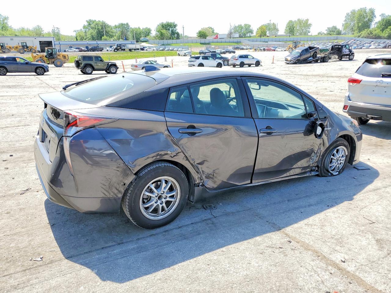 2018 Toyota Prius Iv - Image 3