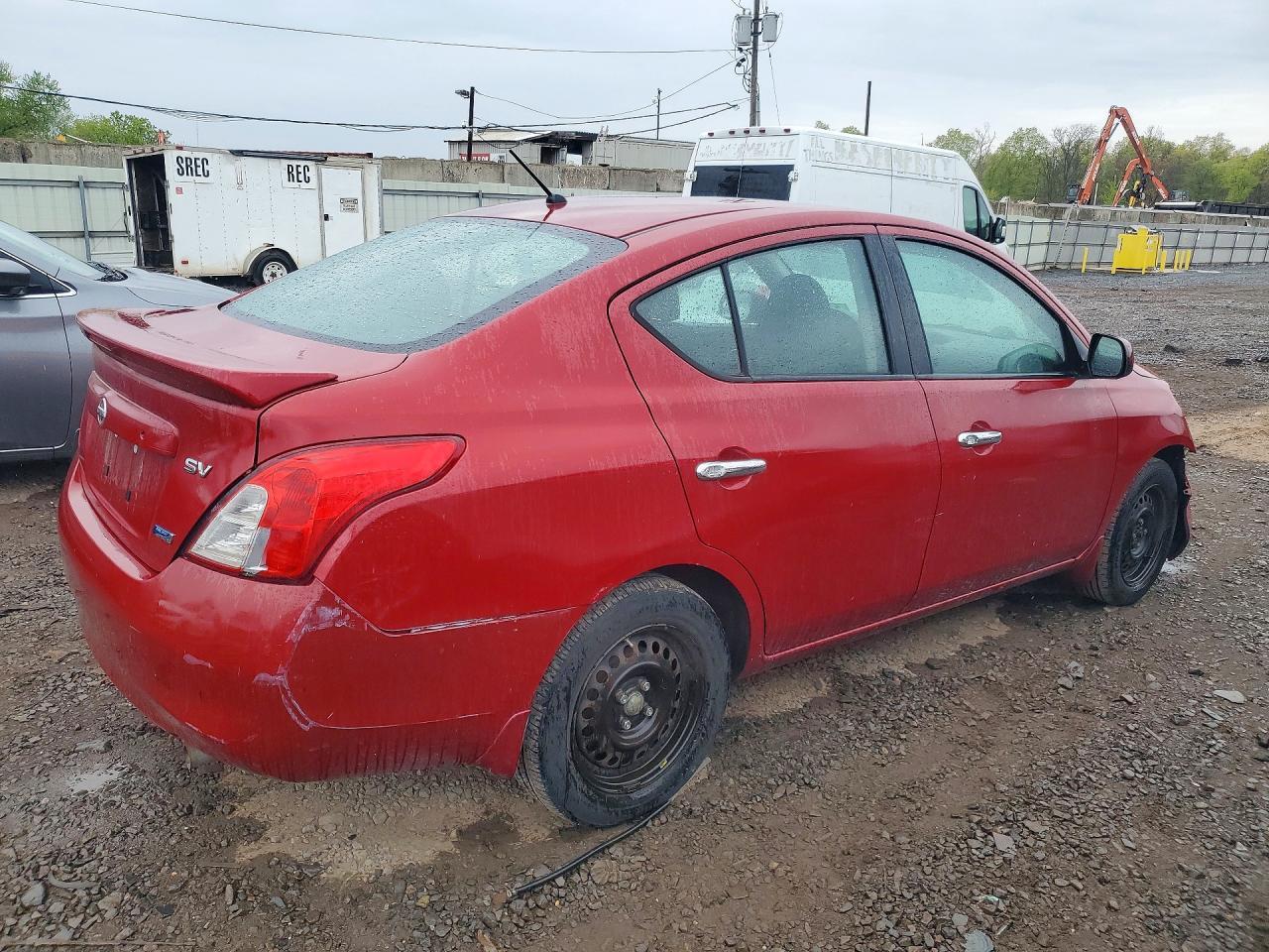 2013 Nissan Versa 1.6 S - Фото 3