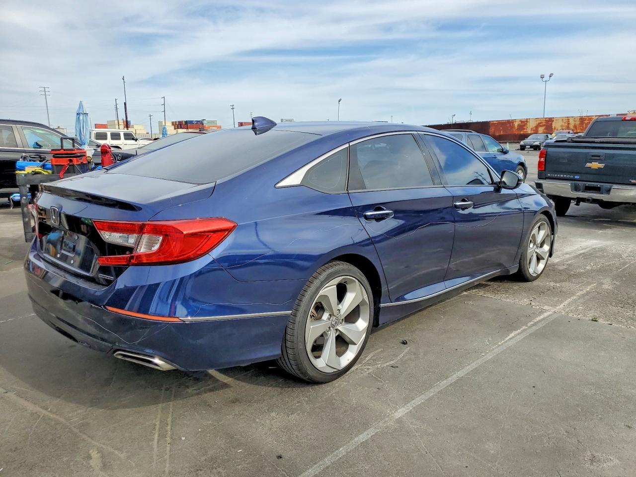2018 Honda Accord Touring - Фото 3