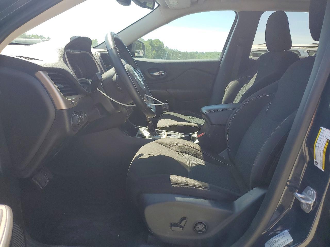 2017 Jeep Cherokee Latitude - Image 7