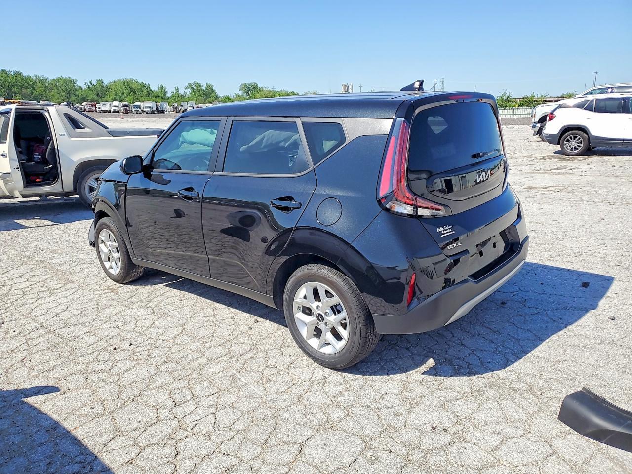 2025 Kia Soul - Image 2