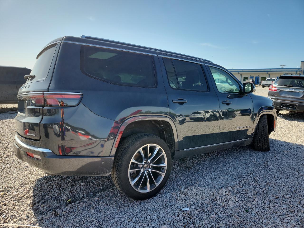 2022 Jeep Wagoneer Series Iii - Image 3