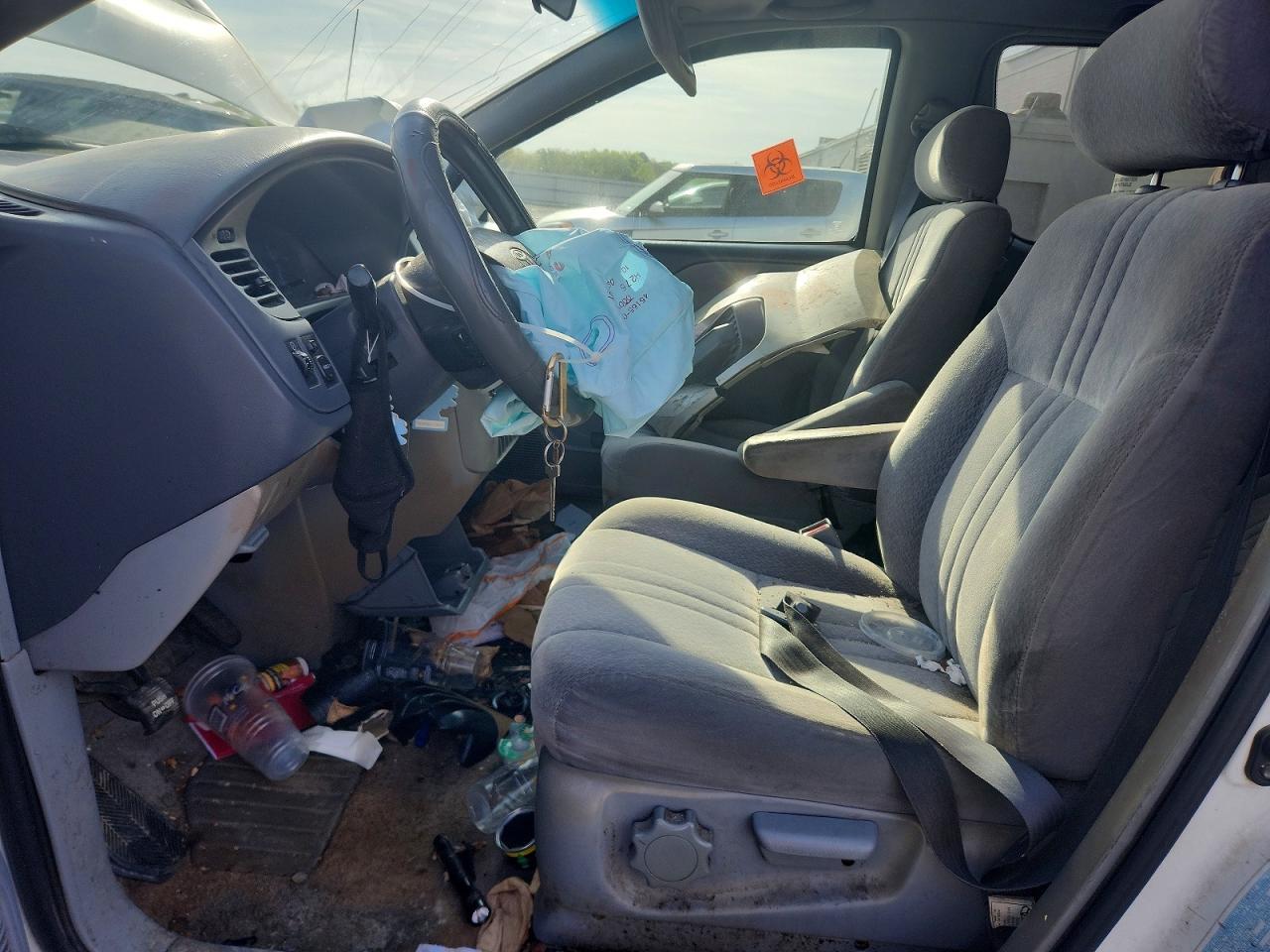 2002 Toyota Sienna Ce - Фото 7