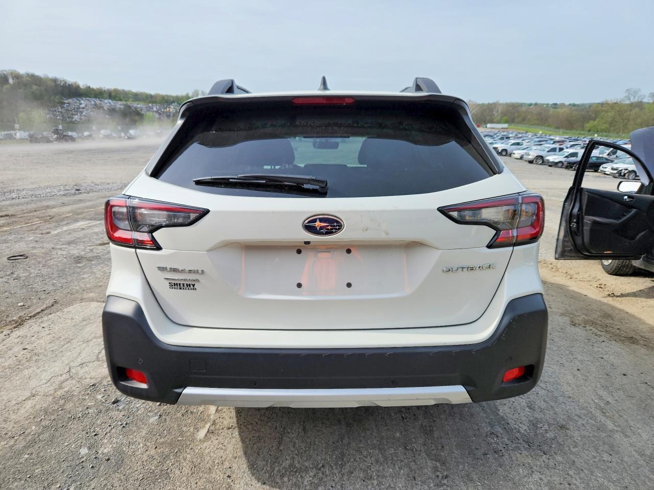 2023 Subaru Outback Limited - Image 6