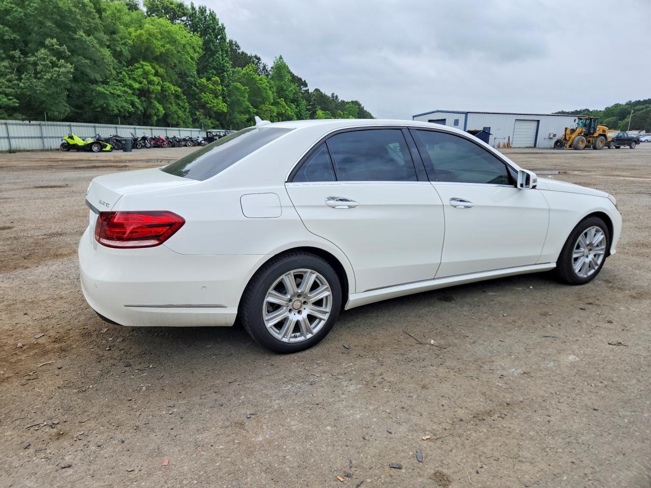 2014 Mercedes-Benz E 250 Bluetec - Image 3