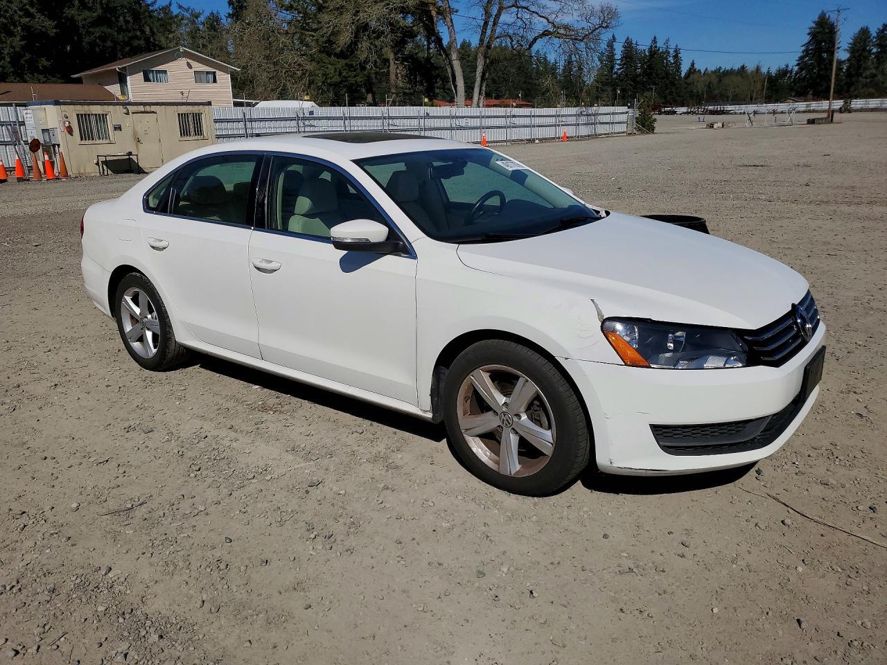 2013 Volkswagen Passat Se - Фото 4