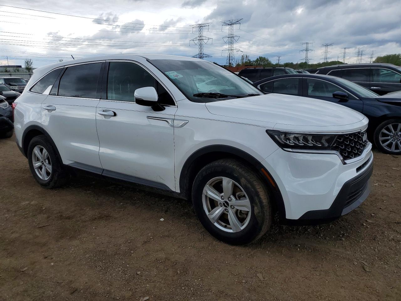 2023 Kia Sorento Lx - Image 4