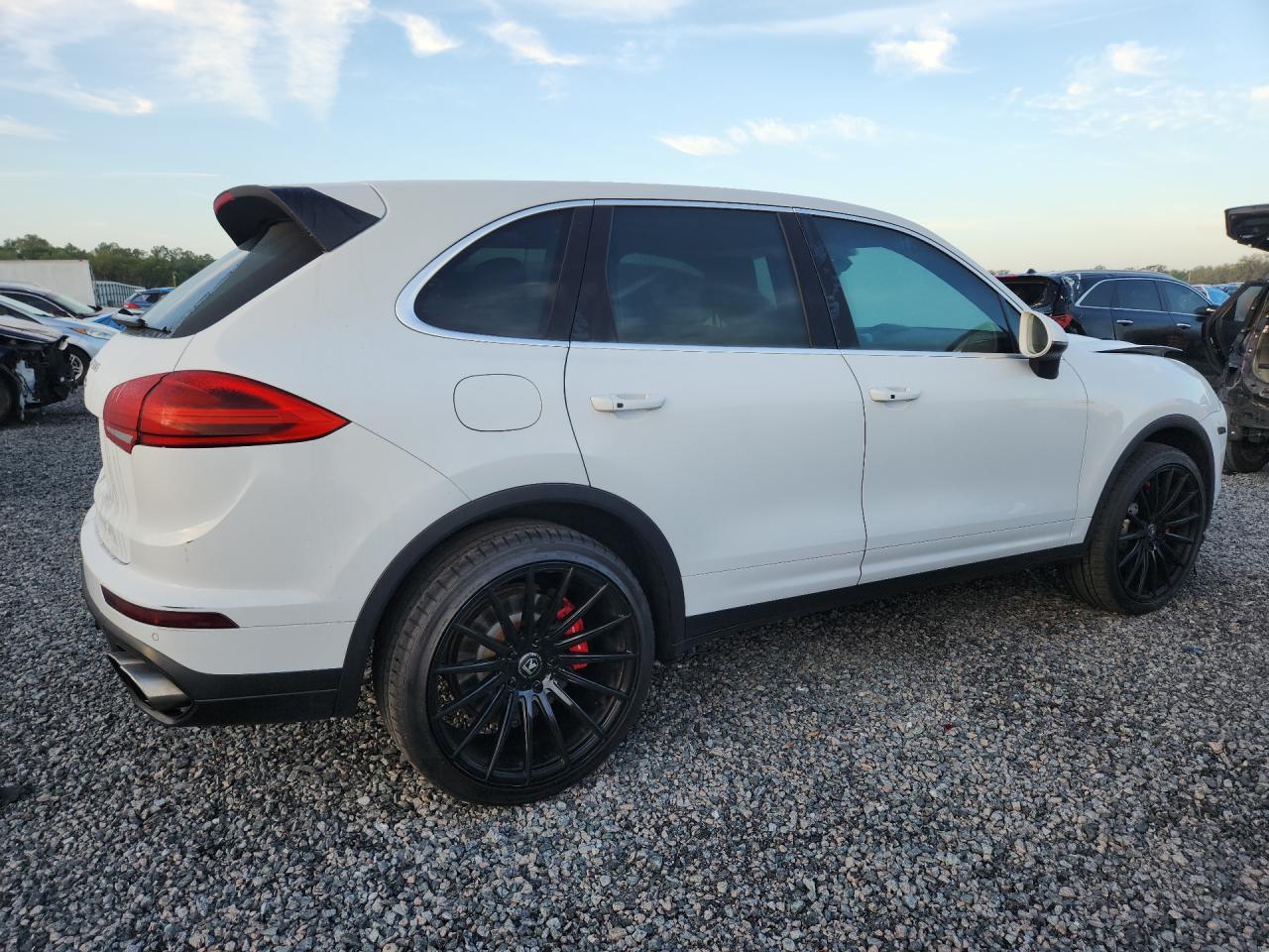 2015 Porsche Cayenne Turbo - Фото 3