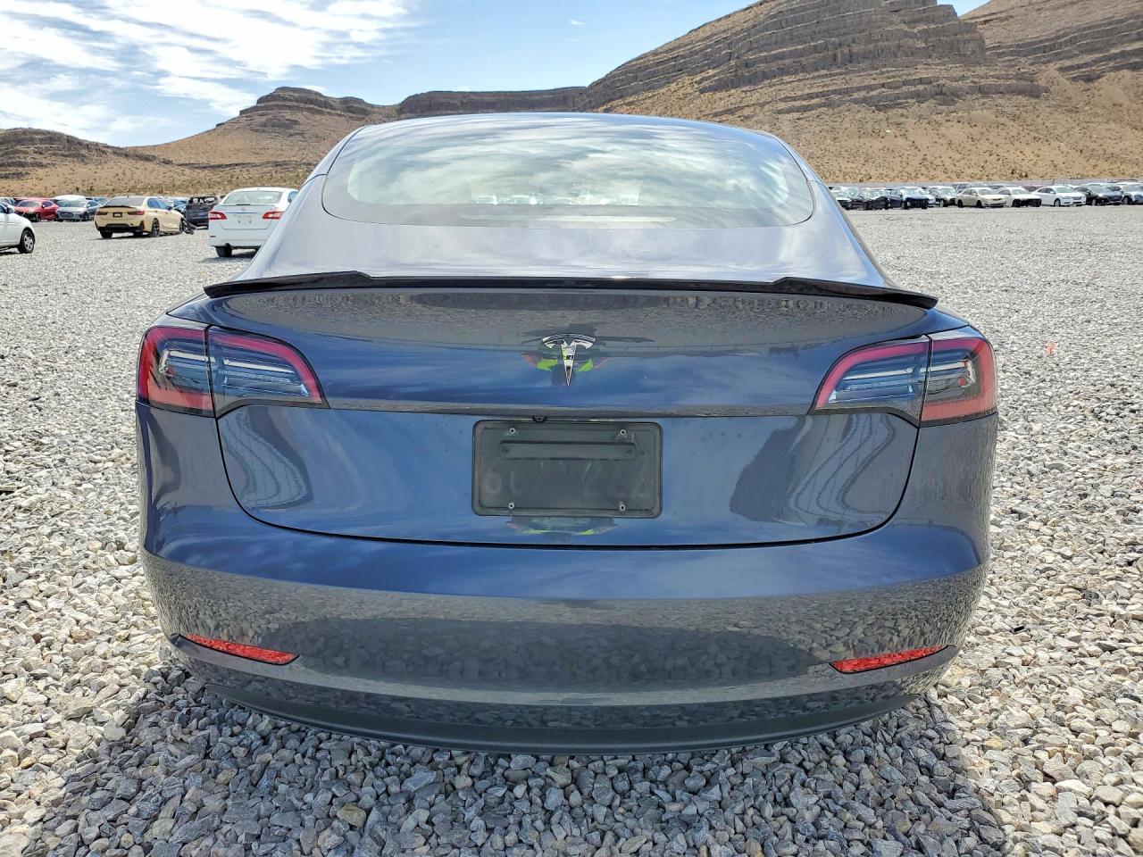 2023 Tesla Model 3 - Фото 6