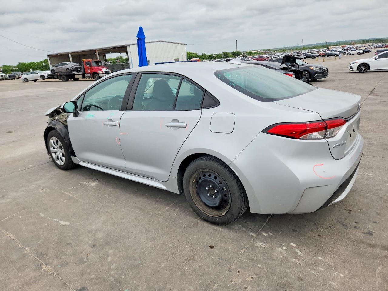 2022 Toyota Corolla Le - Image 2