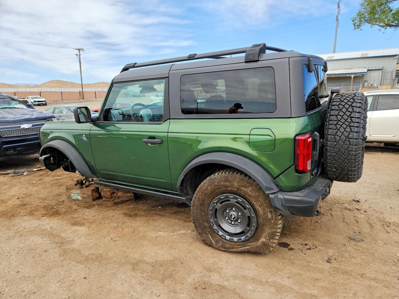 2024 Ford Bronco Black Diamond - Фото 2