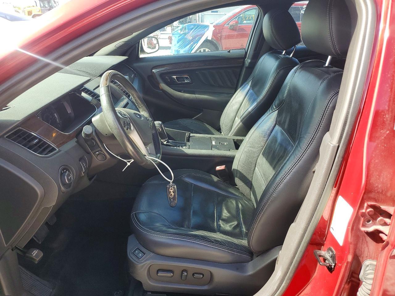 2015 Ford Taurus Limited - Image 7