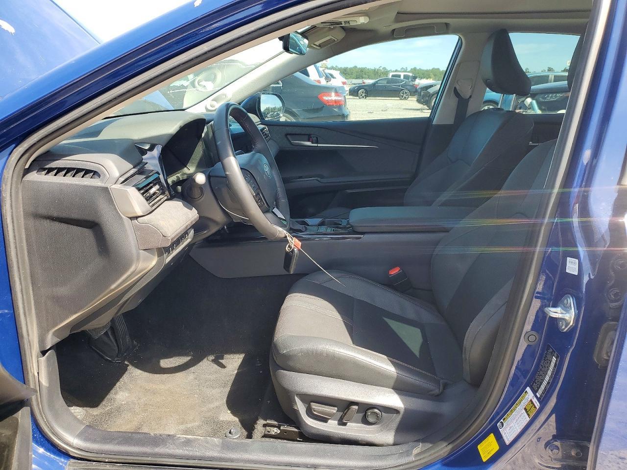 2025 Toyota Camry Xle - Image 7