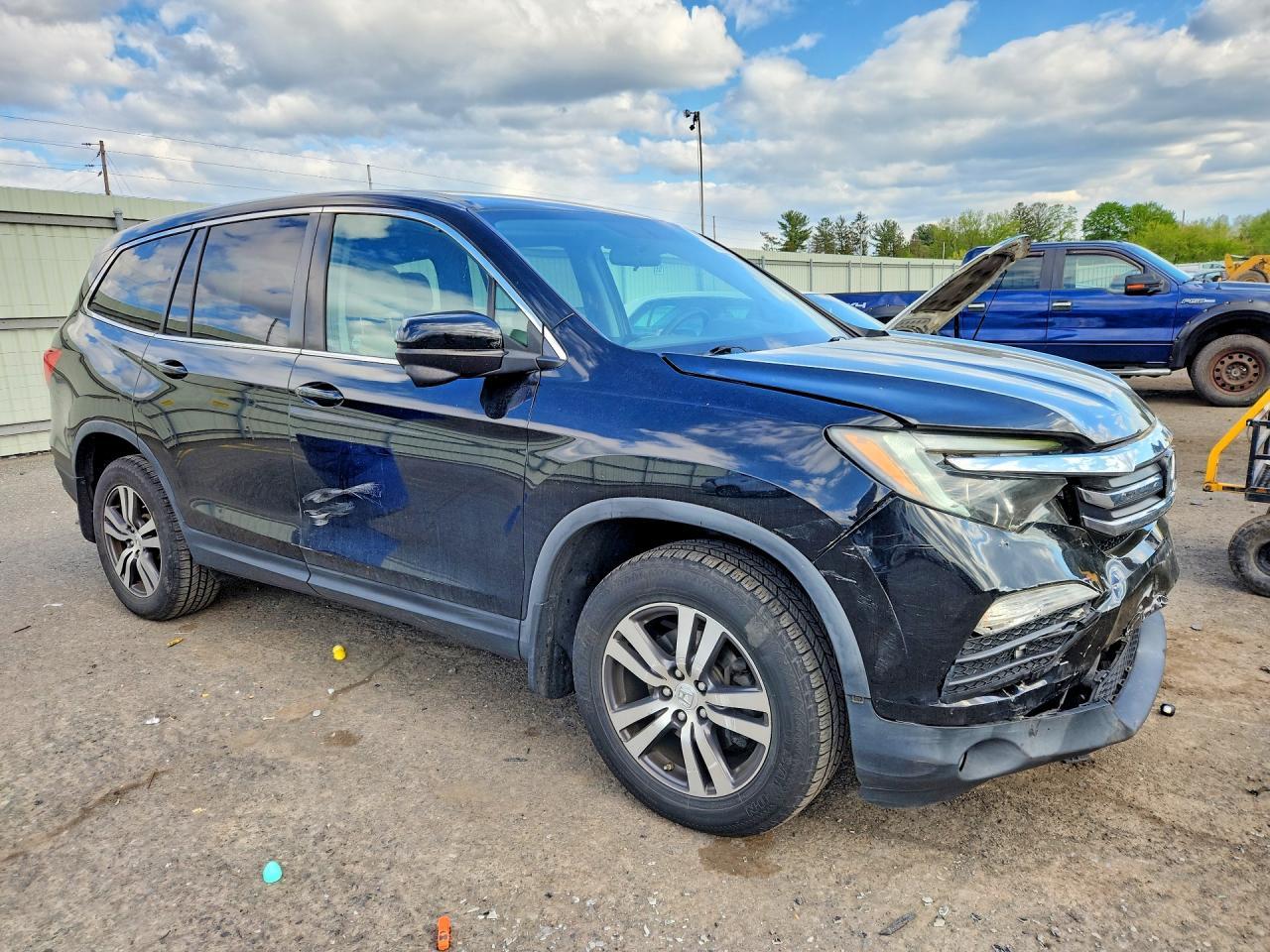 2017 Honda Pilot Ex - Image 4