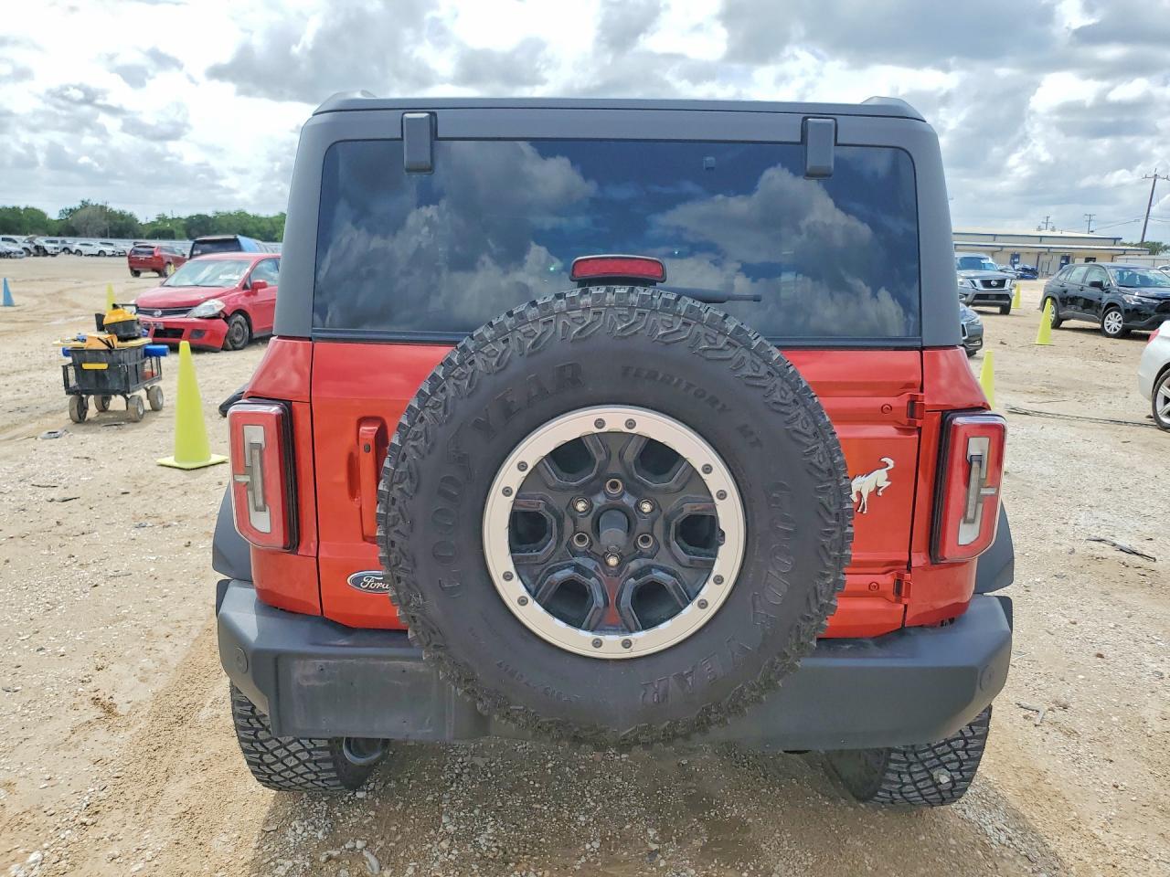 2023 Ford Bronco Base - Фото 6