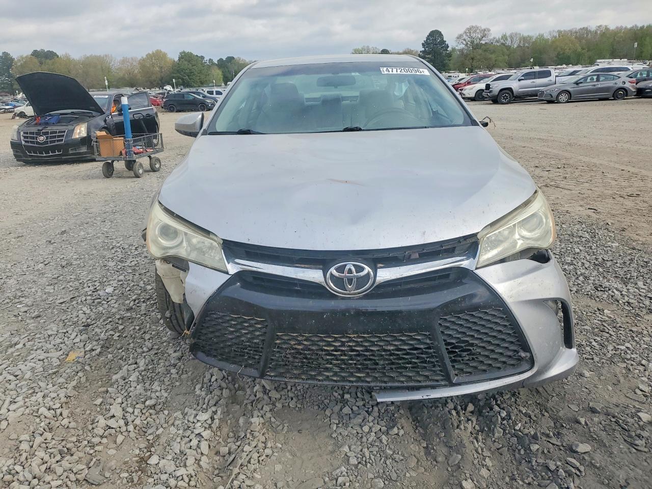 2015 Toyota Camry Le - Фото 5