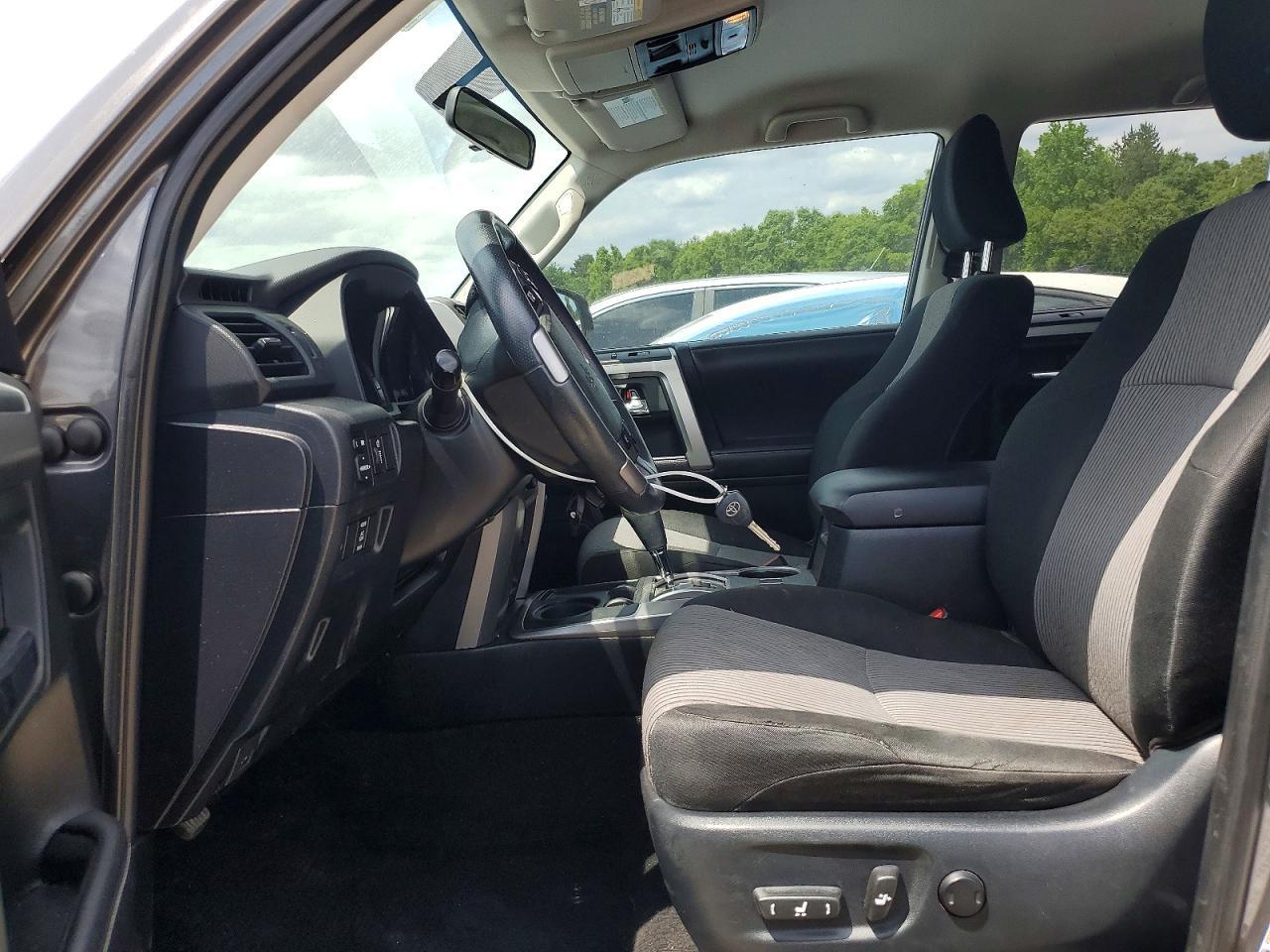 2018 Toyota 4Runner Sr5 - Image 7