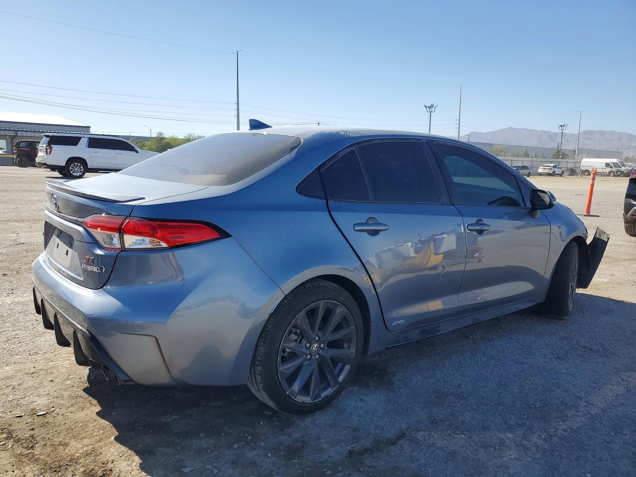 2024 Toyota Corolla Hybrid Se - Image 3