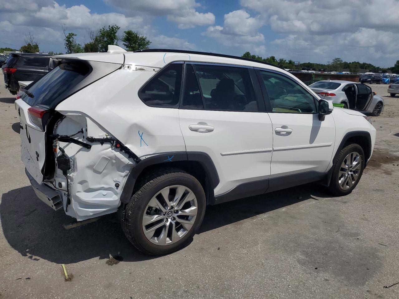 2020 Toyota Rav4 Xle Premium - Image 3