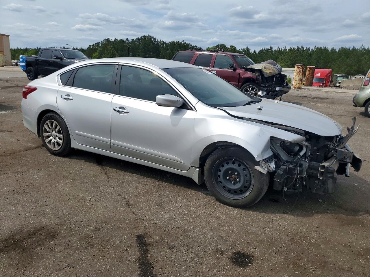 2018 Nissan Altima 2.5 S - Image 4