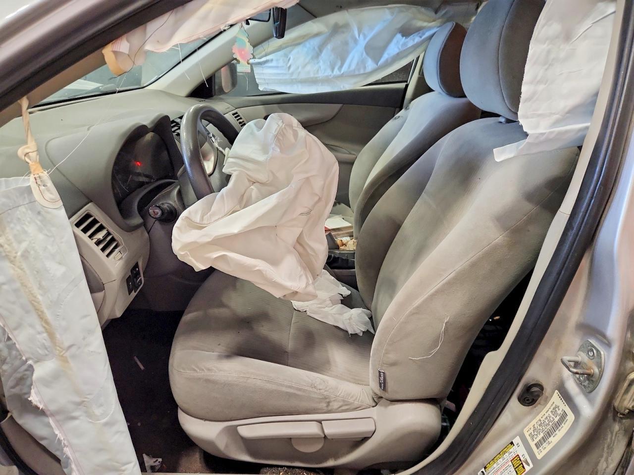 2010 Toyota Corolla Le - Image 7