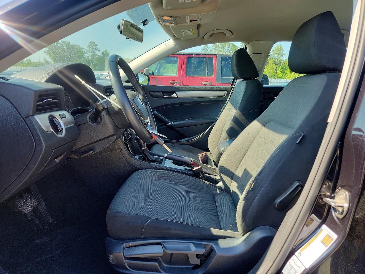 2021 Volkswagen Passat S - Image 7